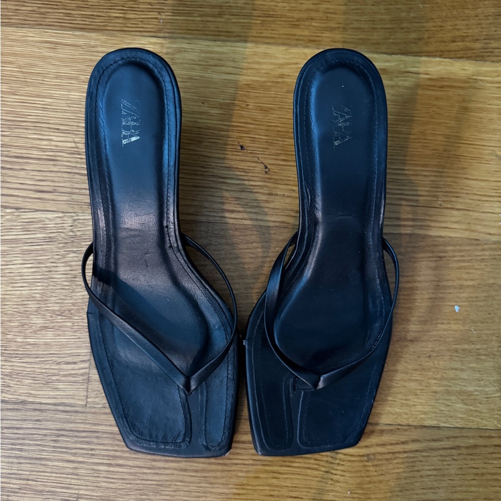 Zara Black Thong Kitten Sandals